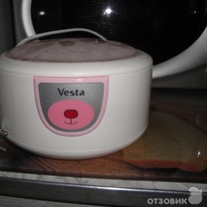 Продам Йогуртницу-мороженицу Vesta VA-5390